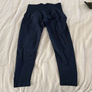 Halara Seamless flow butt scrunch legging